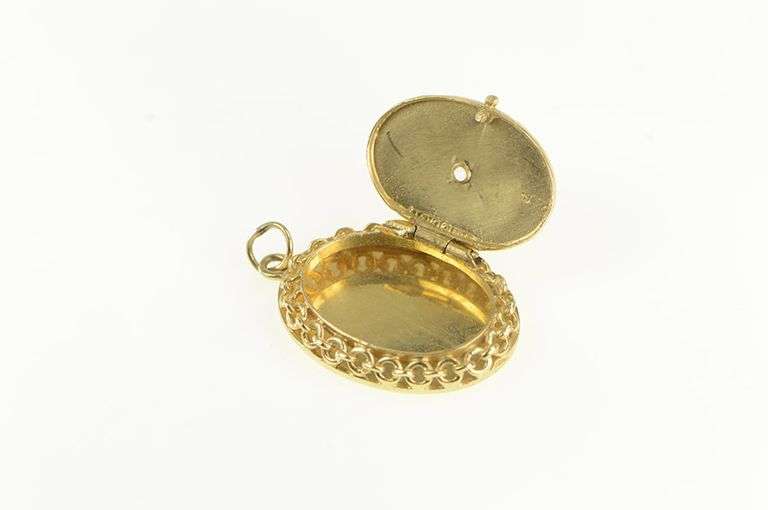 14K Yellow Gold Retro Ornate Diamond Photo Picture Locket Pendant