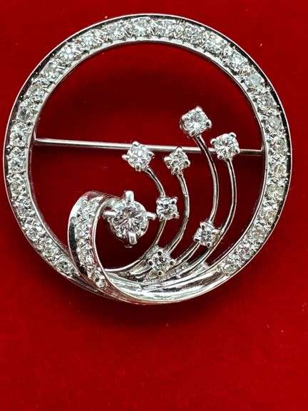 CERTIFIED 14K WHITE GOLD AND DIAMOND BROOCH. 1.50 CARATS