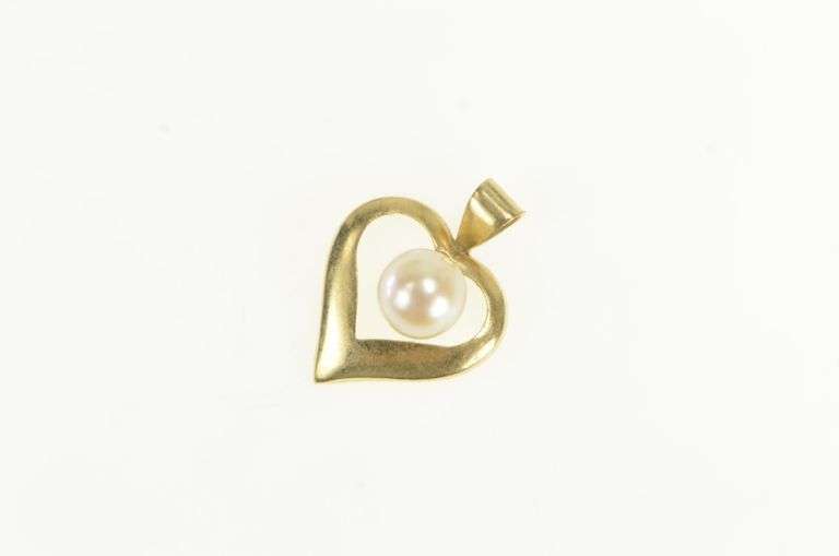14K Yellow Gold Pearl Vintage Classic Heart Love Symbol Pendant