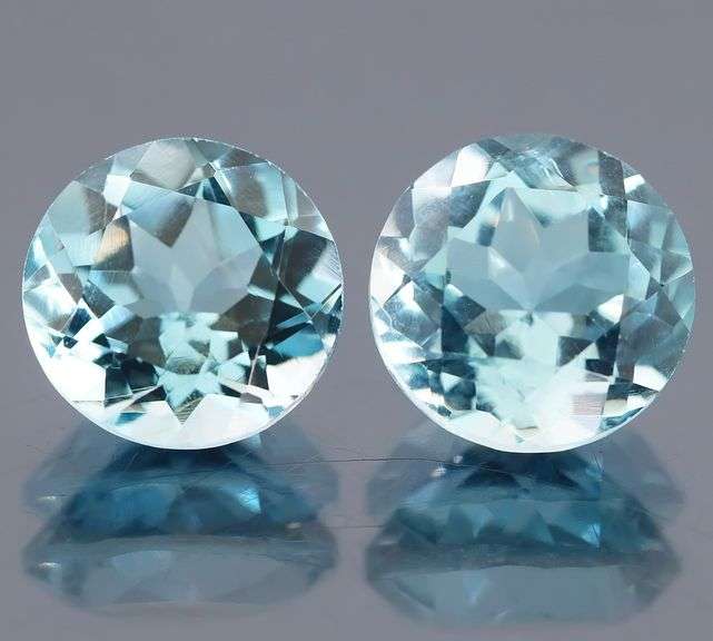 VS clarity 9.55ct round brilliant cut Topaz pair