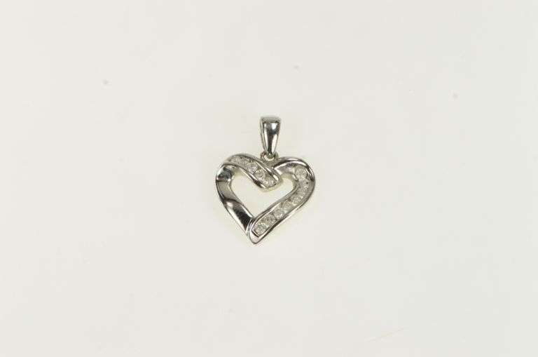 10K White Gold Diamond Classic Heart Love Symbol Pendant