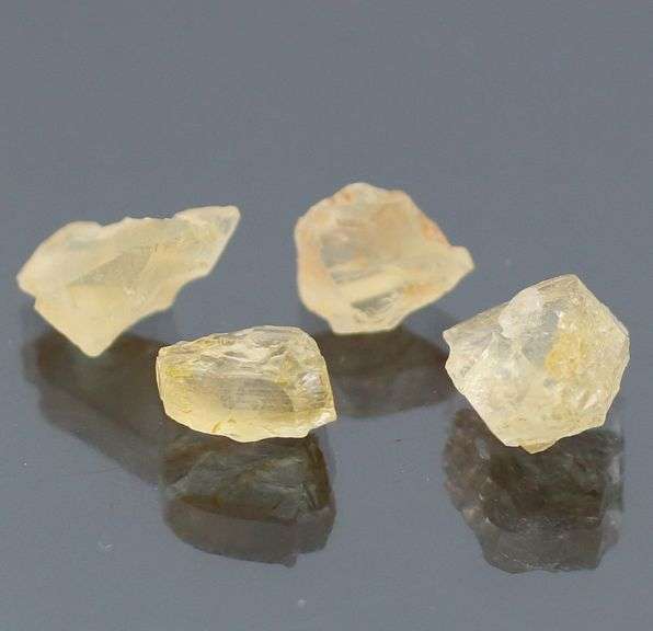 Natural 9.97ct Sunstone set