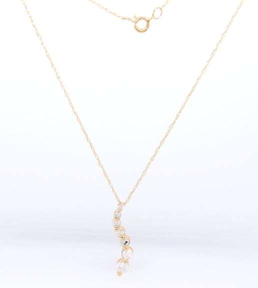 Sparkling Yellow Gold Graduated Diamond S Pendant on Chain