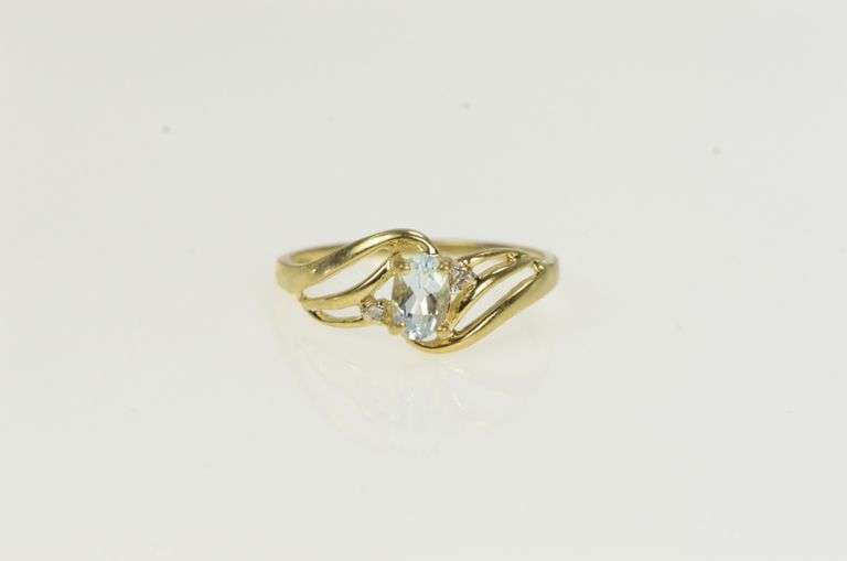 10K Yellow Gold Retro Sky Blue Topaz Diamond Bypass Fashion Ring