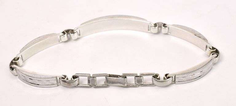 Engravable Bracelet in Sterling Silver