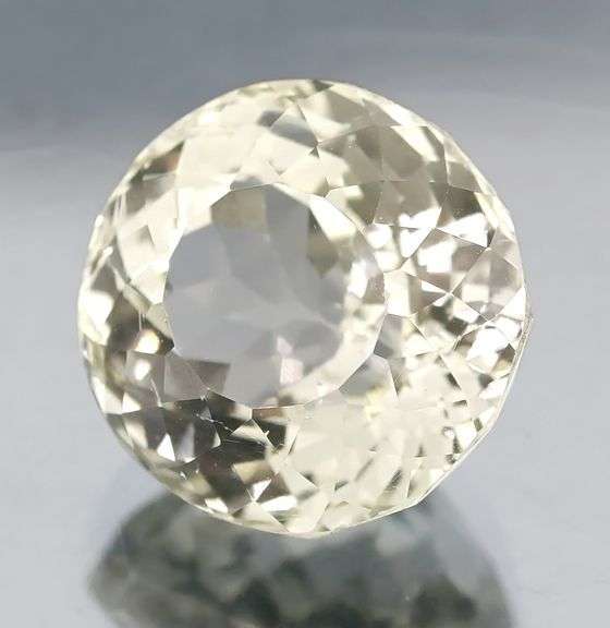 Remarkable 22.93ct high fire champagne Kunzite