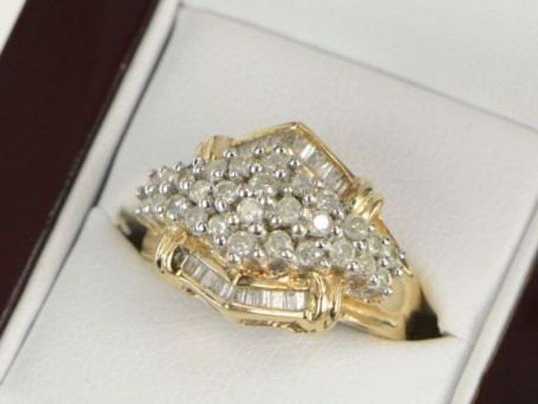 10K Yellow Gold Retro Diamond Vintage Cluster Statement Ring