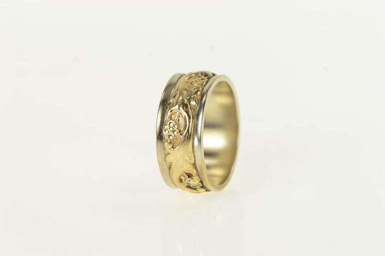 14K Yellow Gold 8.0mm Ornate Two Tone Wedding Band Ring