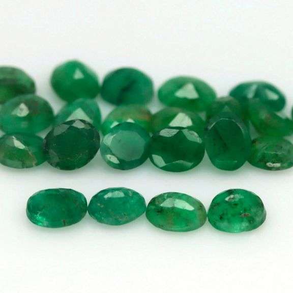 Classic emerald green 8.37ct Zambian Emerald set