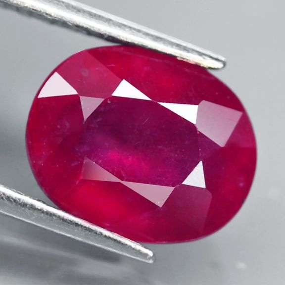 Vivid blood red 4.75ct Ruby from Mozambique