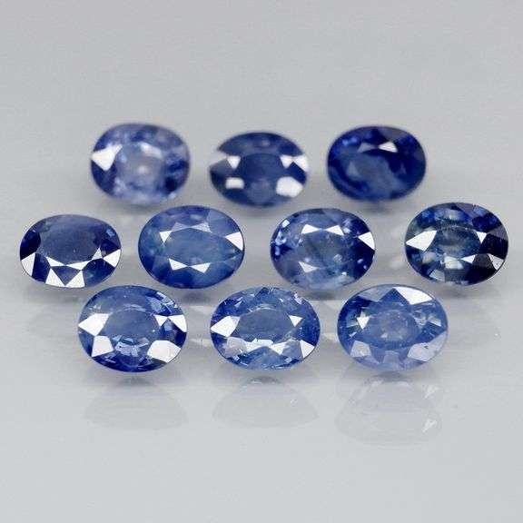 Heated only cornflower blue 3.77ct Sapphire set