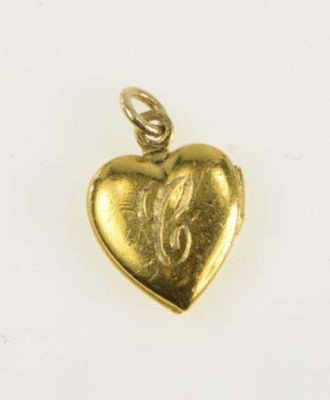 14K Yellow Gold C Engraved Heart Photo Locket Charm/Pendant