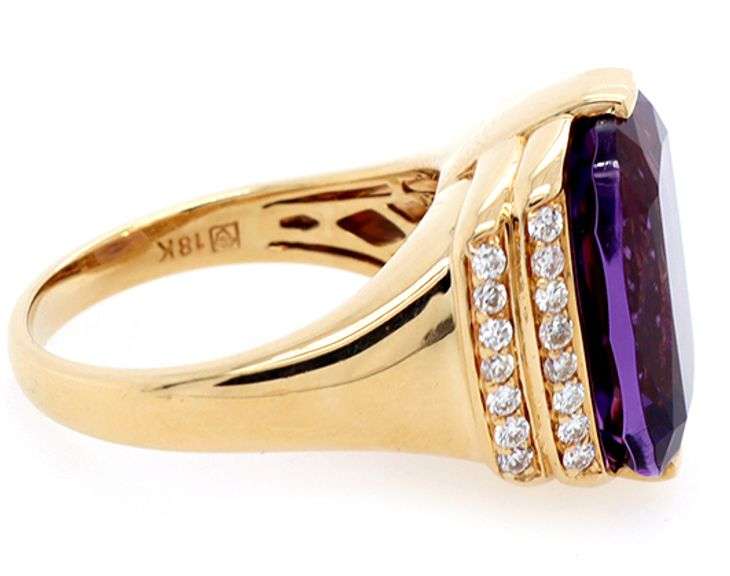 9.0ct Cushion Amethyst and 0.25ctw Diamond Ring in 18K