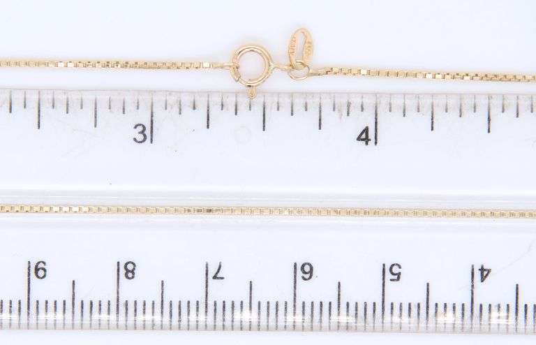 Simple Yellow Gold Box Link Chain Necklace