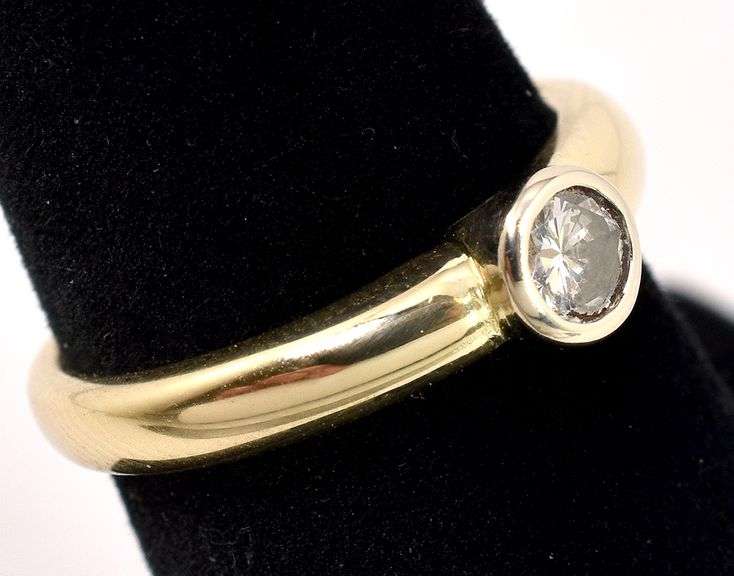 Adorable Solitaire Diamond Ring in 14K Yellow Gold
