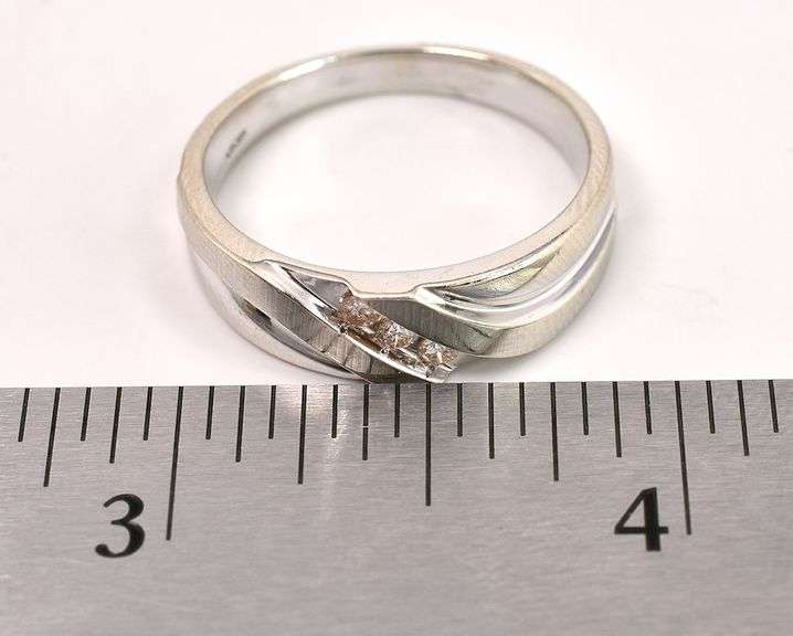 Sophisticated White Gold Men's Diamond Band Ring