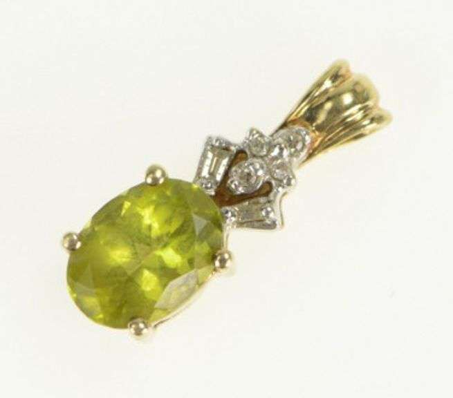 10K Yellow Gold Oval Peridot Diamond Cluster Accent Simple Pendant