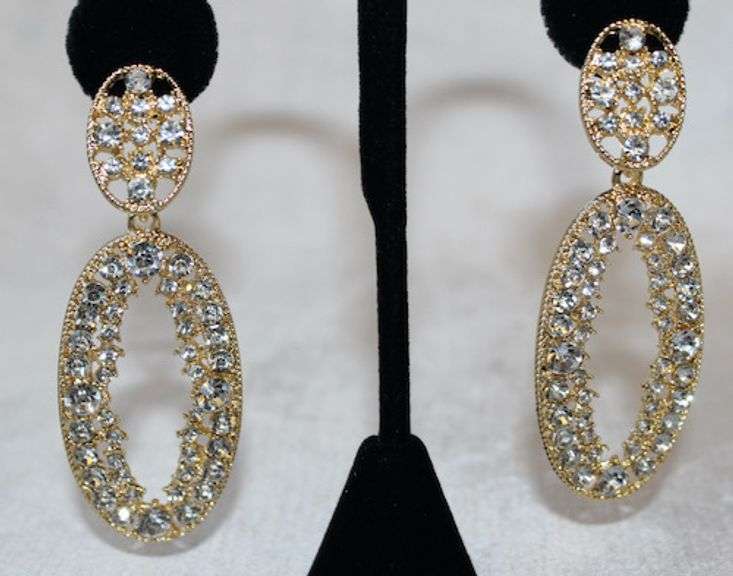 A Very Sexy  Fashion  Design Earrings