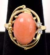 Enticing conch shell and Diamond 14K Yellow Gold Ring