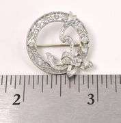 Adorable 14K White Gold Wreath Brooch