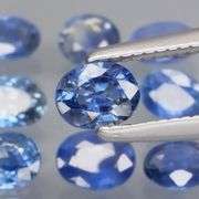 Heated only! 3.92ct blue sapphire set