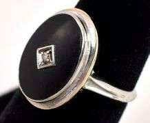 Stunning Diamond and Black Onyx Ring in White Gold