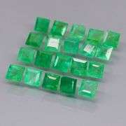 Vivid! Top green 2.40ct Colombian Emerald set