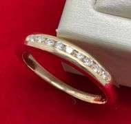 14K YELLOW GOLD AND DIAMOND BAND