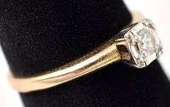 Beautiful 10K Yellow Gold Diamond Ring