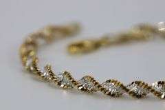Italian 2 Tone Magic Twist 4.2mm in 7 Inches (.925 ITALY) 22k Gold Plating