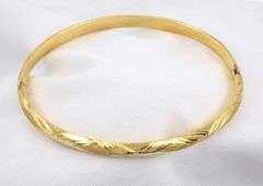 Popular 14k Textured Bangle Bracelet