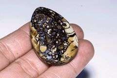 Highly figurative 75.20ct Koroit boulder Opal