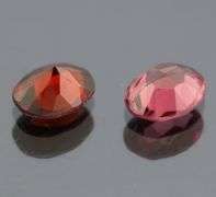 Delightful 3.84ct mixed Garnet pair