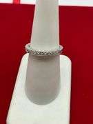 LADIES 14K WHITE GOLD AND DIAMOND BAND / RING - NEVER WORN