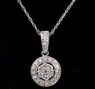 Amazing White Gold Diamond Pendant Necklace