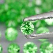 Very rare 2.63ct untreated apple green Tsavorite set