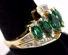 Elegant Emerald and Diamond Ring in Yellow Gold
