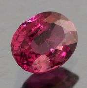 Simply lovely 1.89ct violet pink Rhodolite Garnet