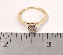 Gorgeous Diamond Ring in Yellow Gold