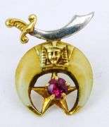 Vintage 14K Gold Shriner's Ruby Pin