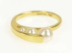 18K Yellow Gold Graduated Pearl Ornate Vintage Statement Ring