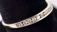 Dazzling 14K white Gold Diamond Ring Band