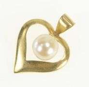 14K Yellow Gold Pearl Vintage Classic Heart Love Symbol Pendant