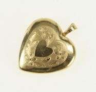 14K Yellow Gold Engraved Heart Photo Picture Locket Flower Pendant