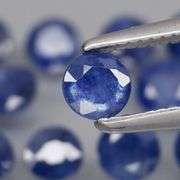 Charming 3.07ct denim blue Sapphire set