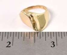 Divin 14K Yellow Gold Dome Ring