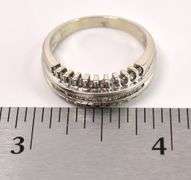 Stunning Diamond Ring in 14K White Gold