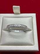 LADIES 14K WHITE GOLD AND DIAMOND BAND / RING - NEVER WORN