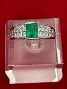 CERTIFIED LADIES PLATINUM EMERALD AND DIAMOND RING