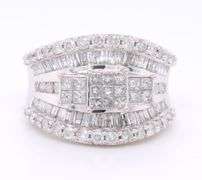 Dazzling White Gold Baguette and Invisible Set Diamond Band